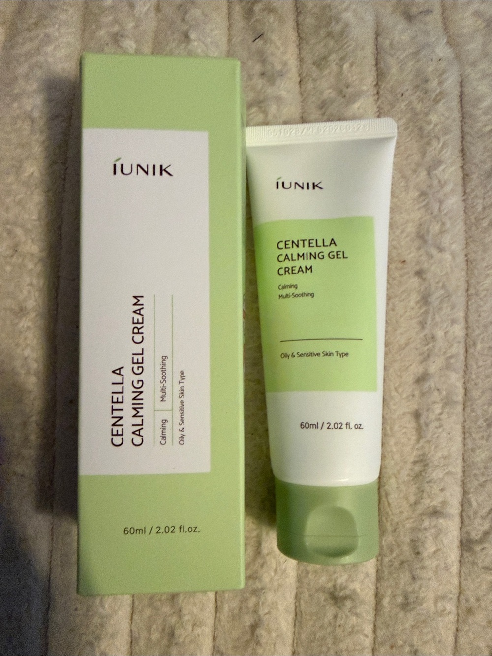 Unik Centella Calming Gel Cream - Light Green